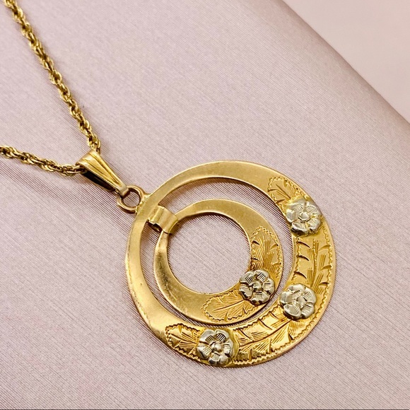 EUC Antique 18k Yellow Gold Medallion Pendant w/ 18k Chain - Picture 4 of 16